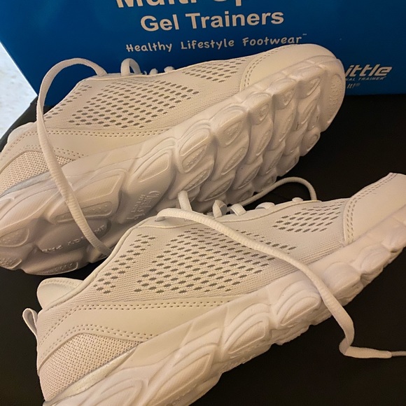 NIB Cheeks Multi Sport Gel Trainers Athletic Shoe - Picture 4 of 4